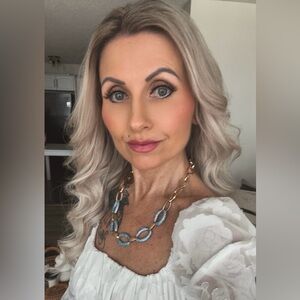 Meet your Posher, JoJo